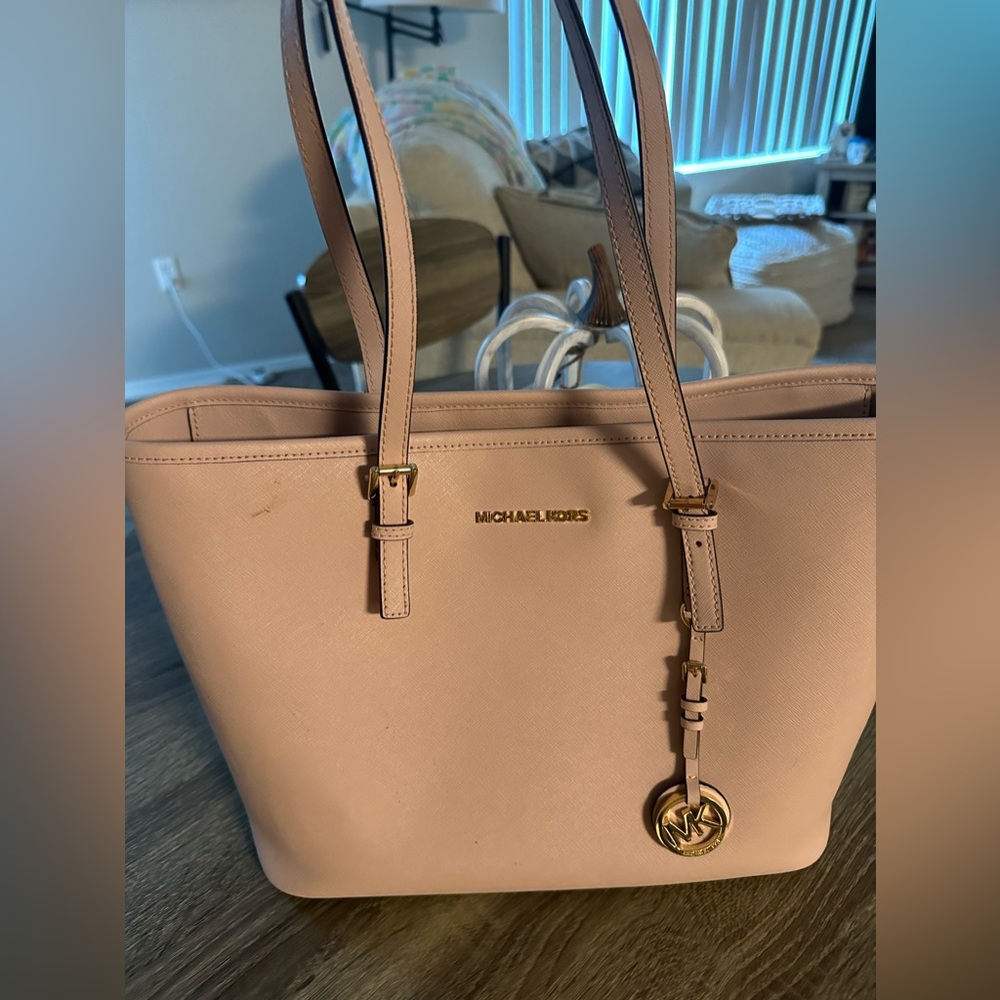 Micheal Kors tote bag